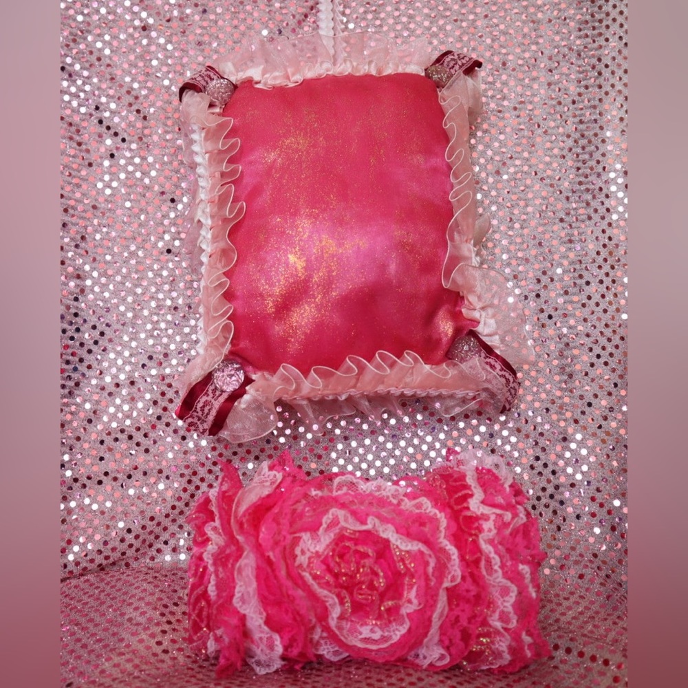 Hand Crafted Passionate Embrace Pillow Passion Flower Aroma - Picture 9 of 14